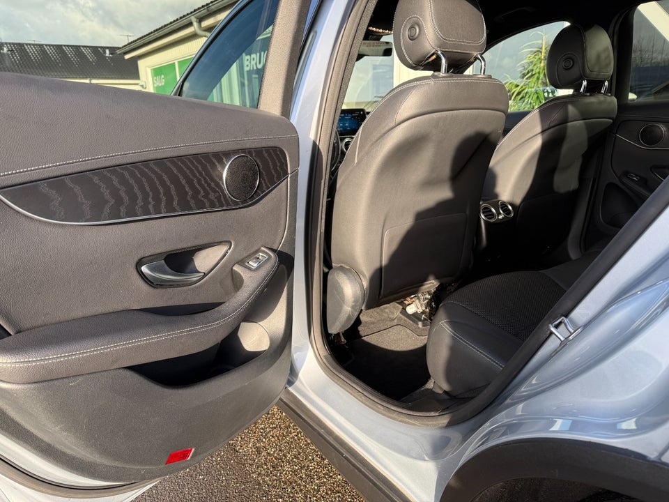 Mercedes GLC300 de 2,0 aut. 4Matic 5d