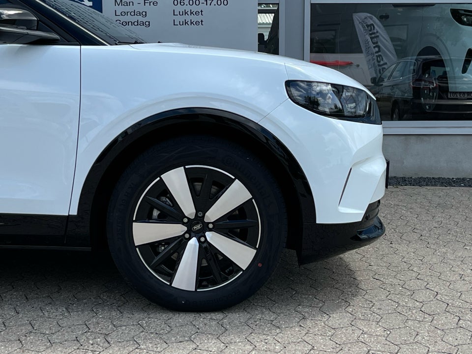 Ford Capri 77 Select Extended Range 5d