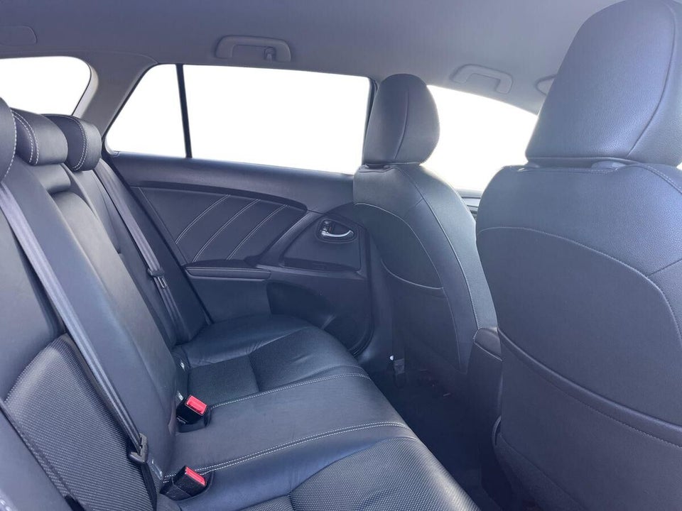 Toyota Avensis 1,8 VVT-i T2 Premium Touring Sports MDS 5d