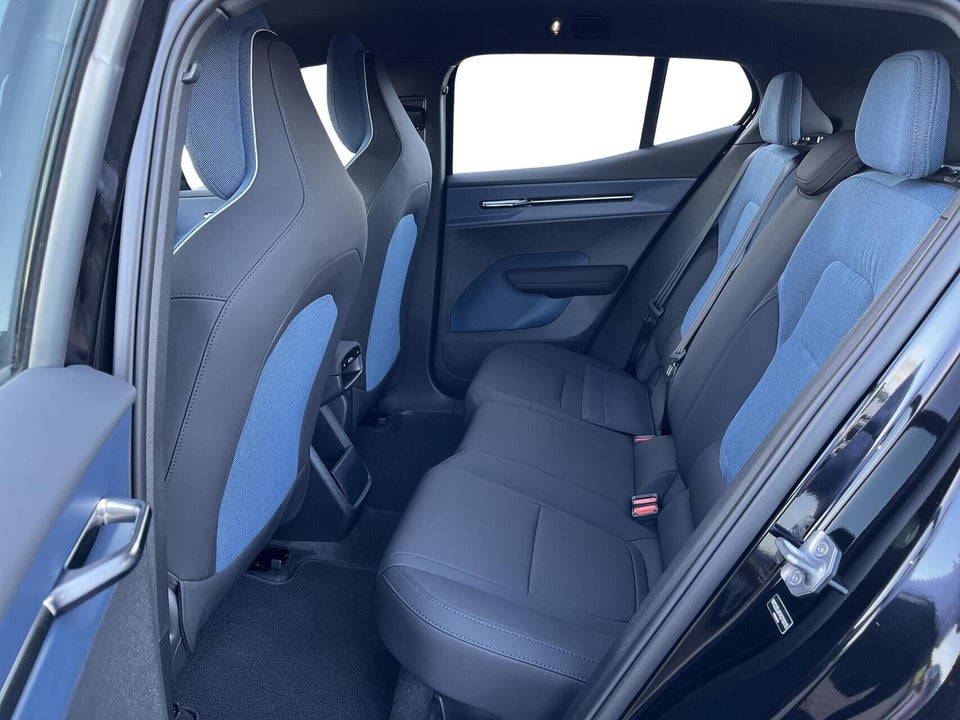 Volvo EX30 P5 Long Range Plus 5d