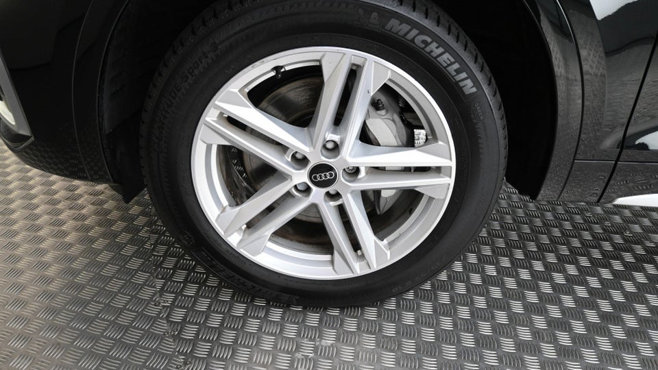 Audi Q5 55 TFSi e S-line quattro S-tr. 5d