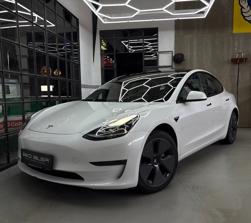 Tesla Model 3 Long Range AWD 4d