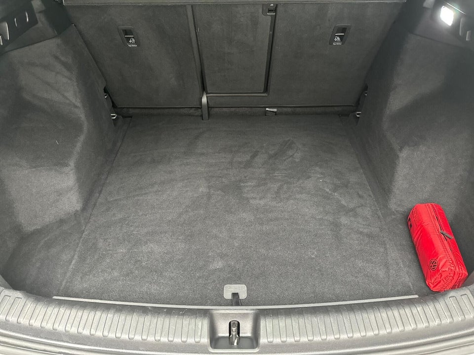 Audi Q4 e-tron 40  5d