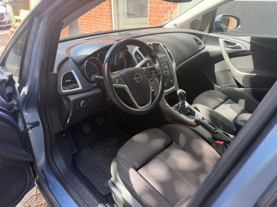 Opel Astra 1,4 T 140 Sport Sports Tourer 5d