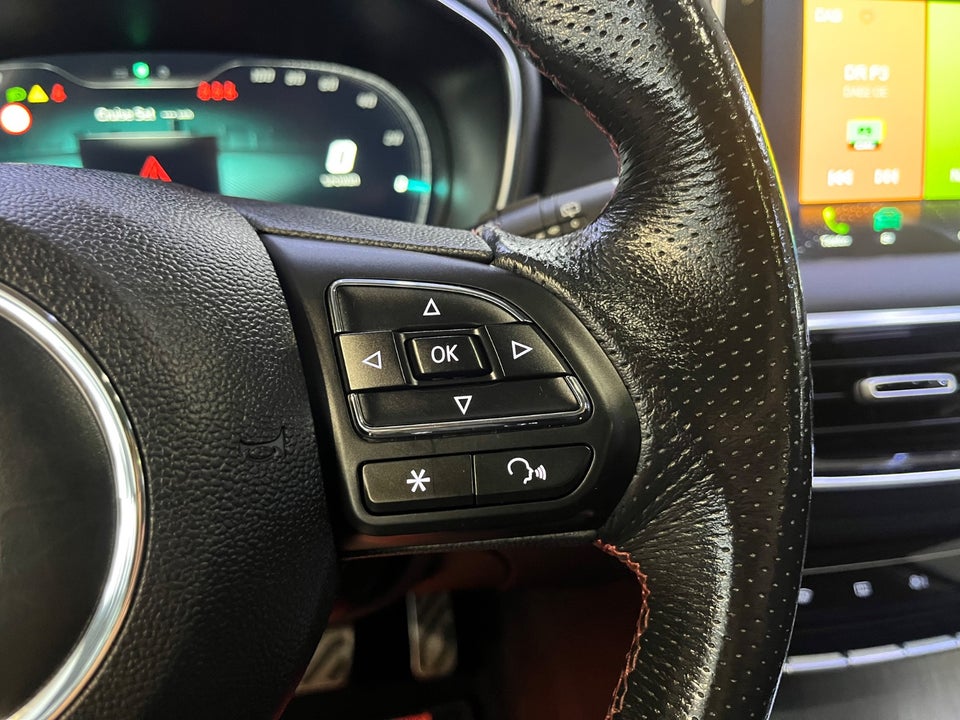 MG EHS 1,5 PHEV Luxury 5d