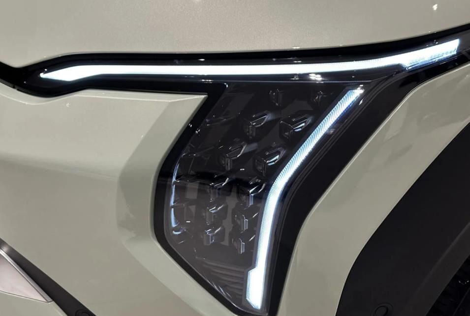 Kia EV3 81 Long Range Upgrade 5d