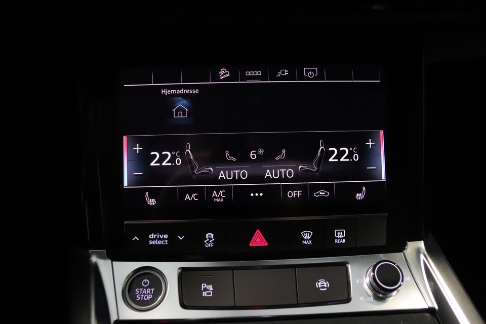 Audi Q8 e-tron 55 Advanced quattro 5d