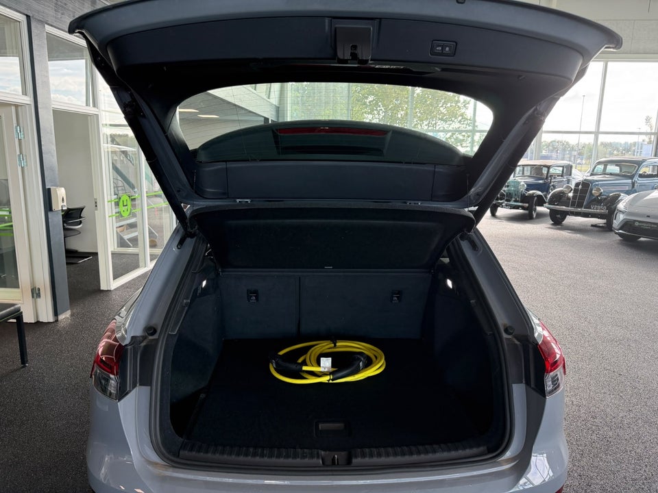 Audi Q4 e-tron 45 S-line 5d