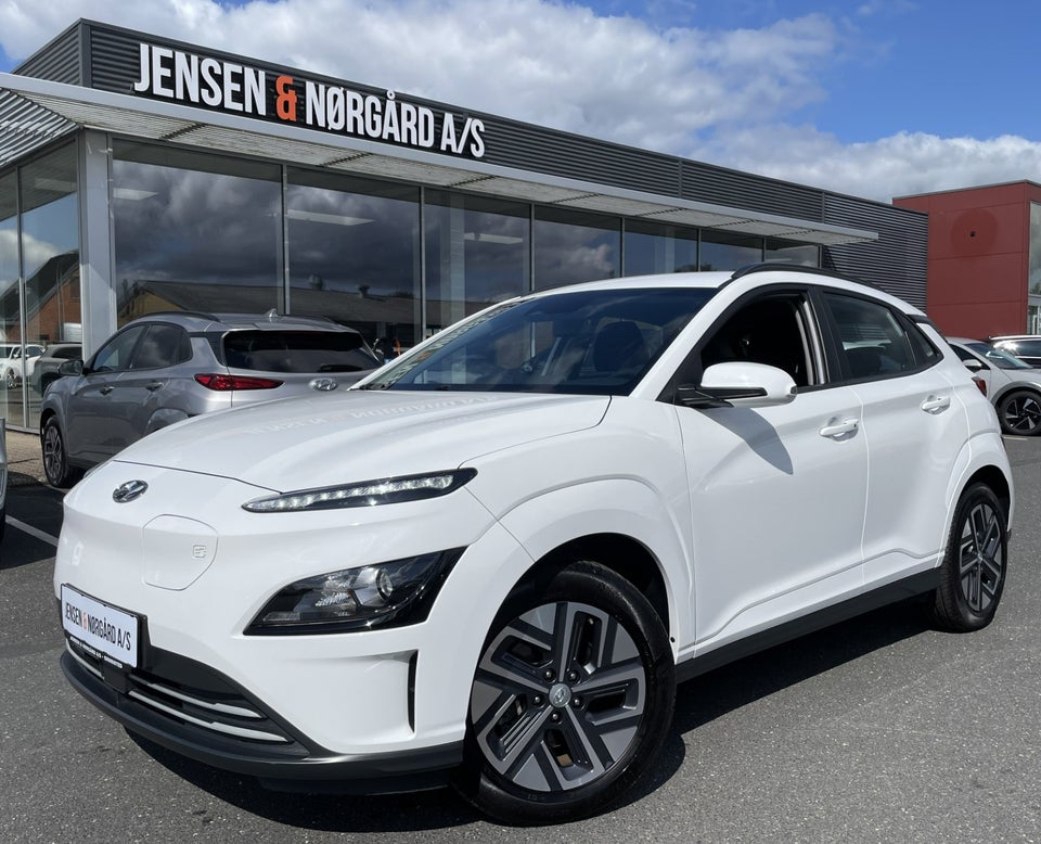 Hyundai Kona 39 EV Essential 5d