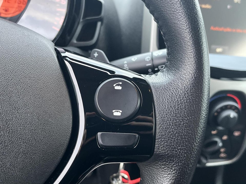 Toyota Aygo 1,0 VVT-i x-play x-shift 5d