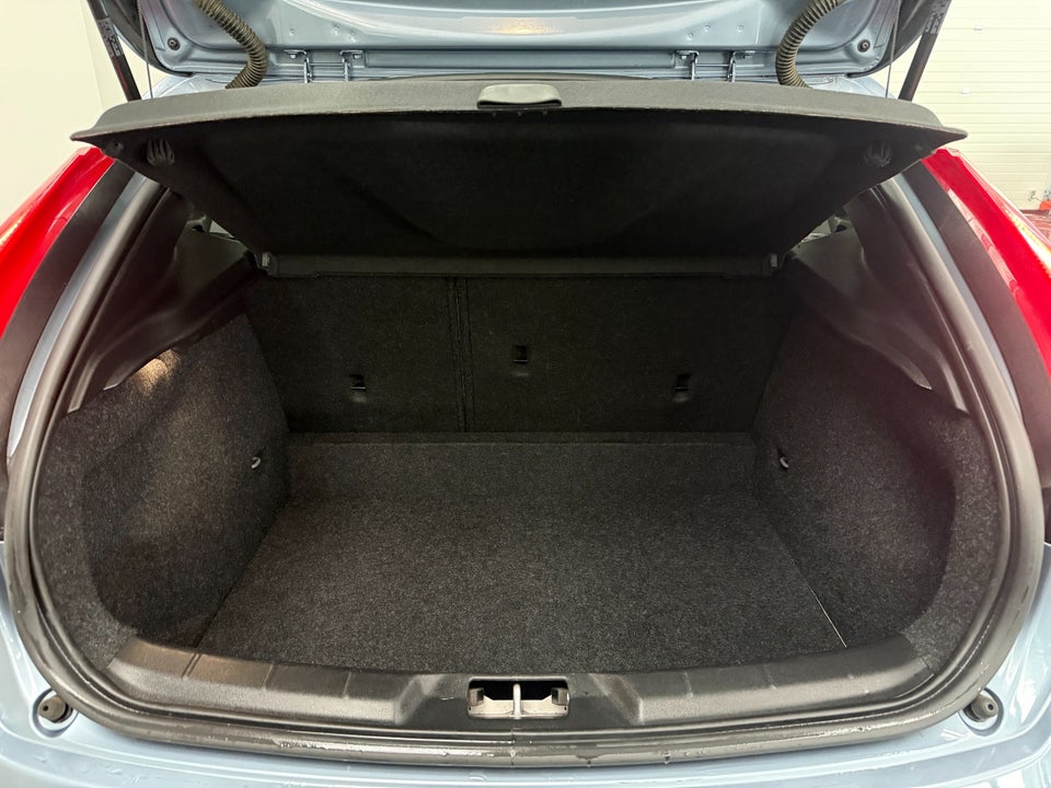 Volvo V40 2,0 T4 190 Inscription aut. 5d