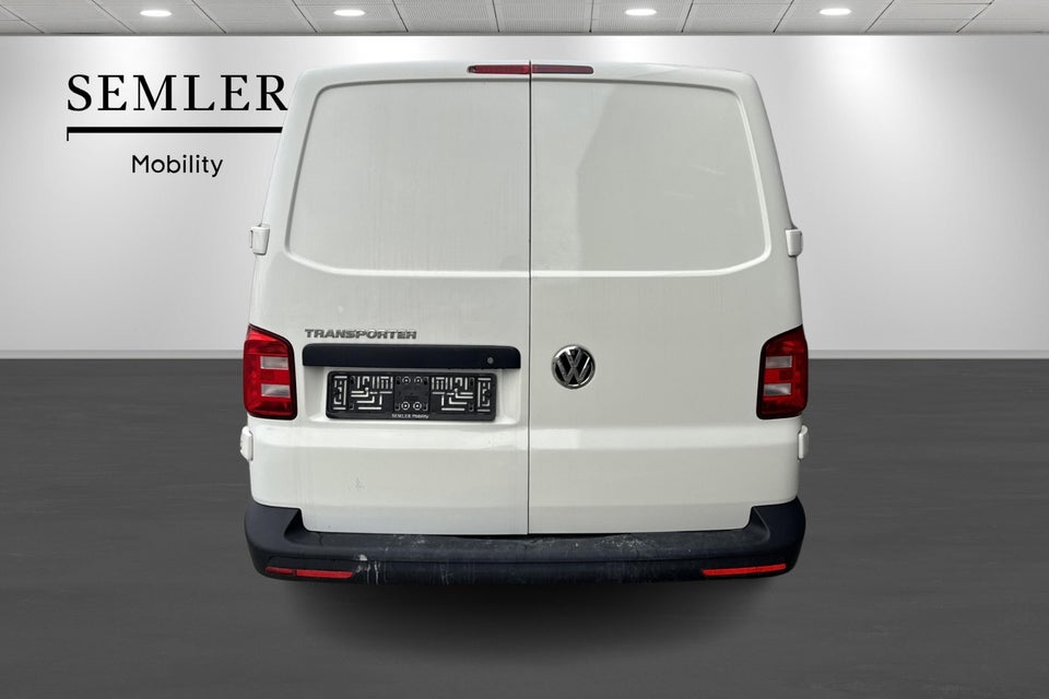 VW Transporter 2,0 TDi 102 Kassevogn lang