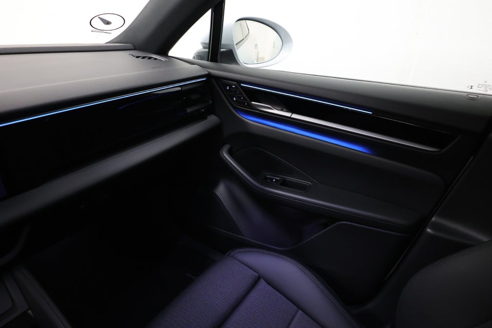 Porsche Macan 4 5d