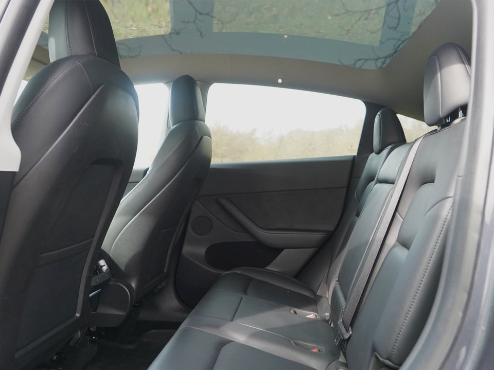 Tesla Model Y Long Range AWD 5d