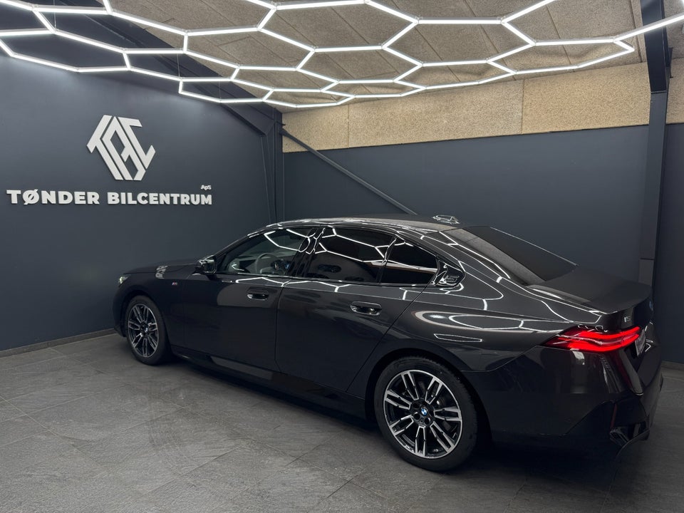 BMW i5 eDrive40 M-Sport 4d