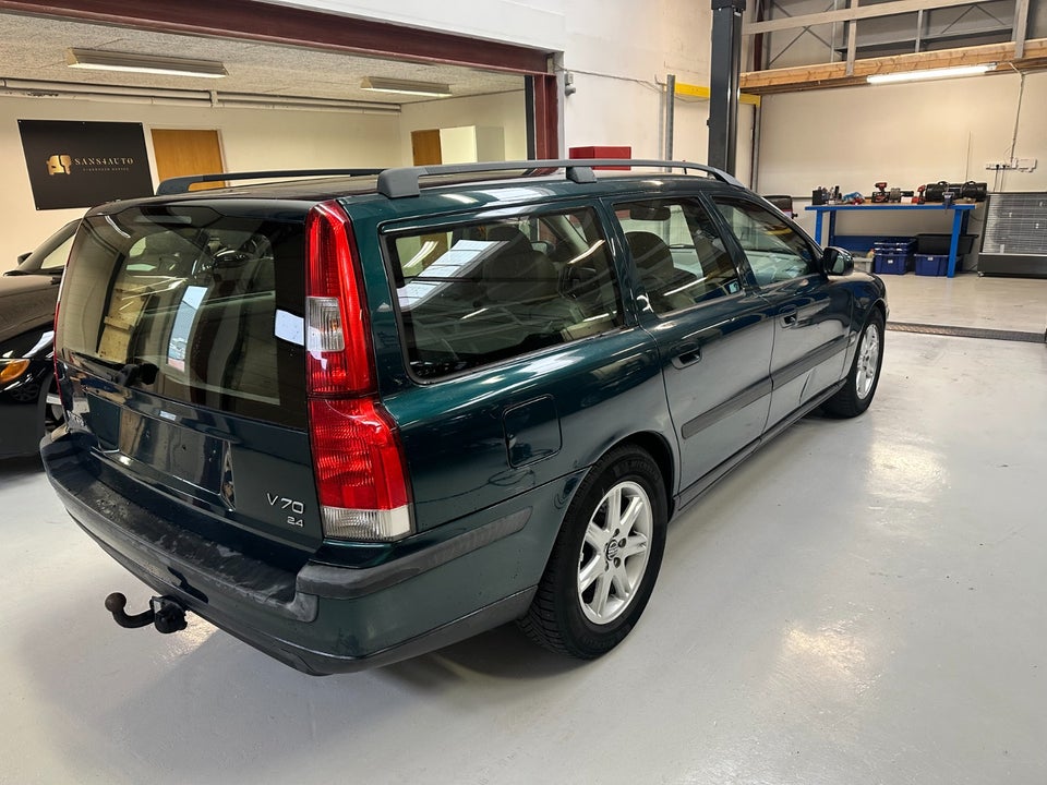 Volvo V70 2,4 140 aut. 5d