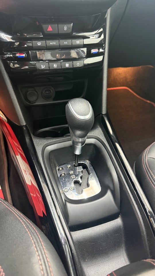 Peugeot 2008 1,2 PureTech 110 GT Line Sky EAT6 5d