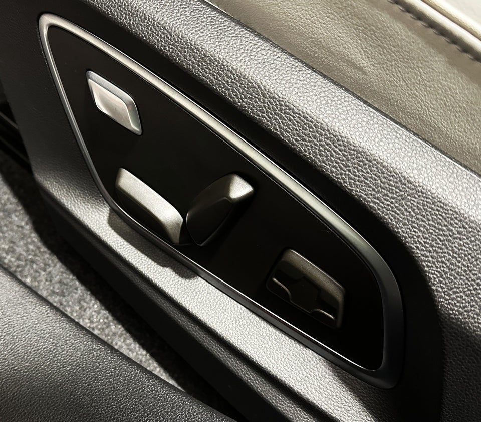 Renault Scenic E-Tech 87 Iconic 5d