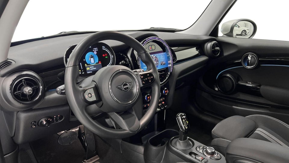 MINI Cooper SE Essential 3d