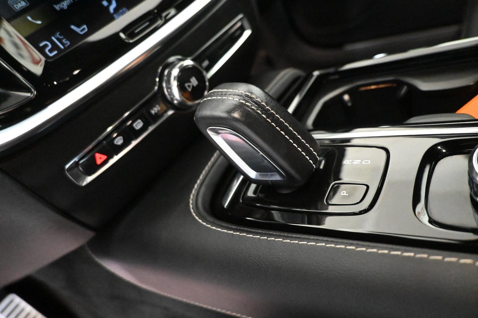 Volvo V60 2,0 T6 ReCharge R-Design aut. AWD 5d
