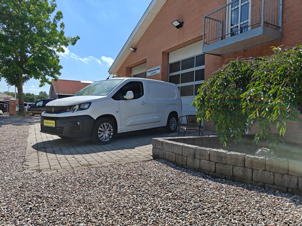 Peugeot Partner 1,5 BlueHDi 100 L1V1 Ultimate Van