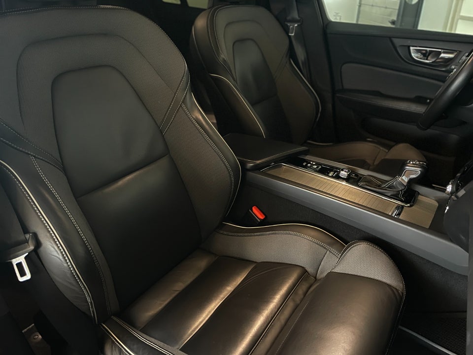 Volvo V60 2,0 T4 210 R-Design Polestar aut. 5d