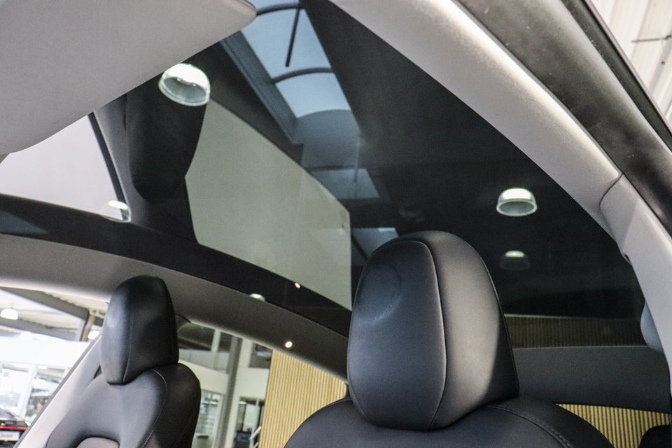 Tesla Model Y Performance AWD 5d