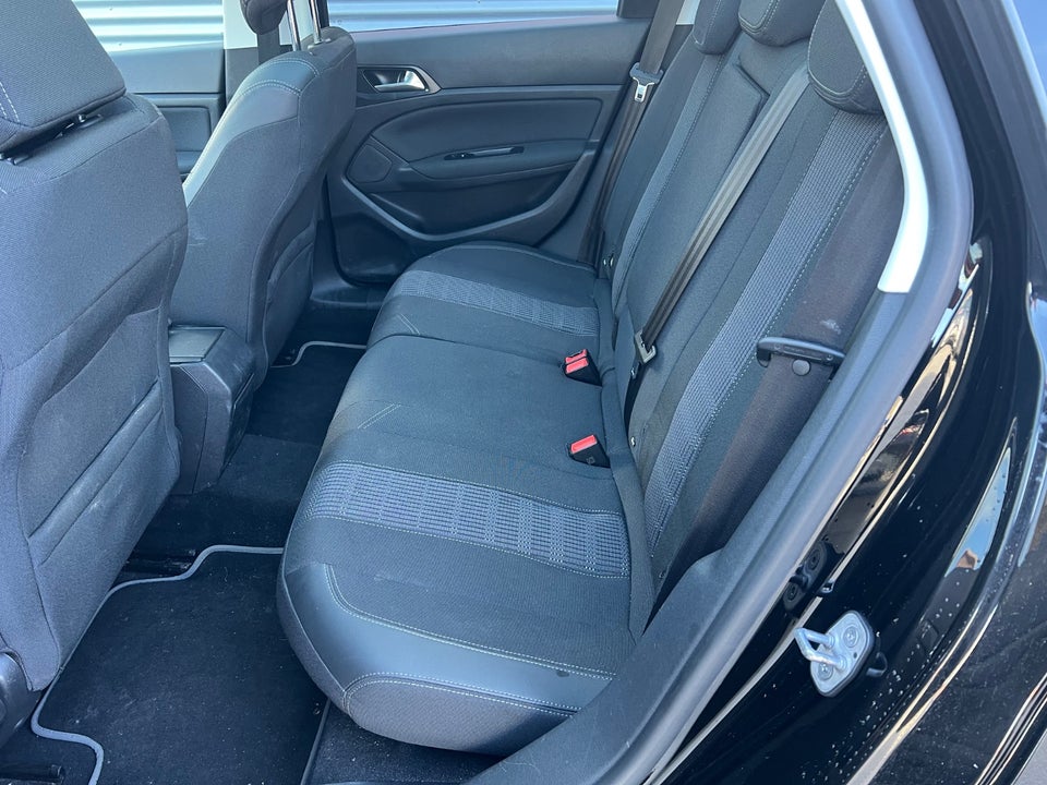 Peugeot 308 1,5 BlueHDi 130 Allure Sky SW 5d