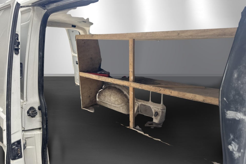 VW Transporter 2,0 TDi 102 Kassevogn lang