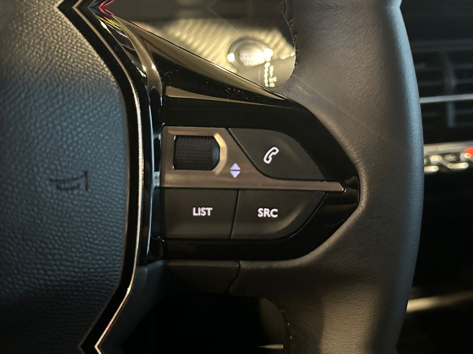 Peugeot e-208 50 Active 5d