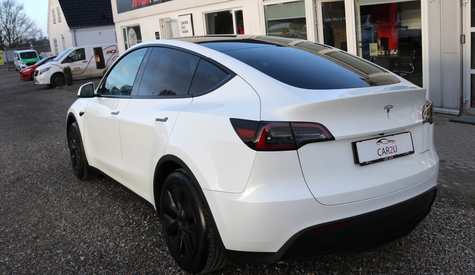 Tesla Model Y Long Range AWD 5d