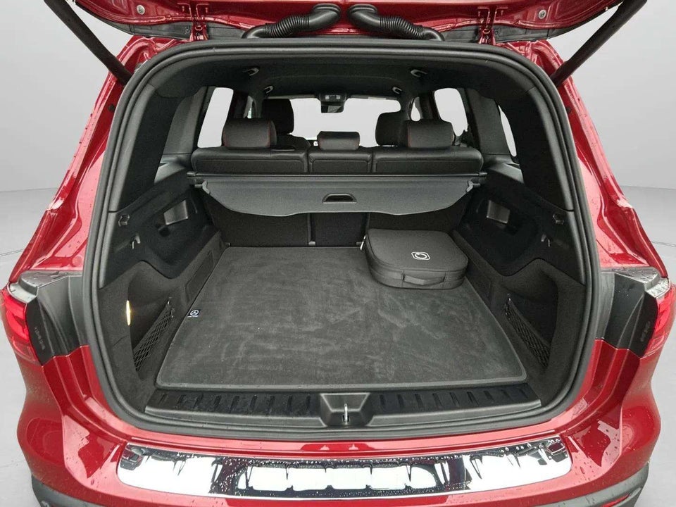 Mercedes EQB250+ AMG Line 5d