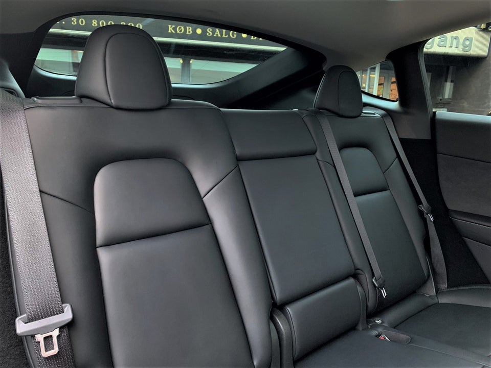 Tesla Model Y Long Range AWD 5d