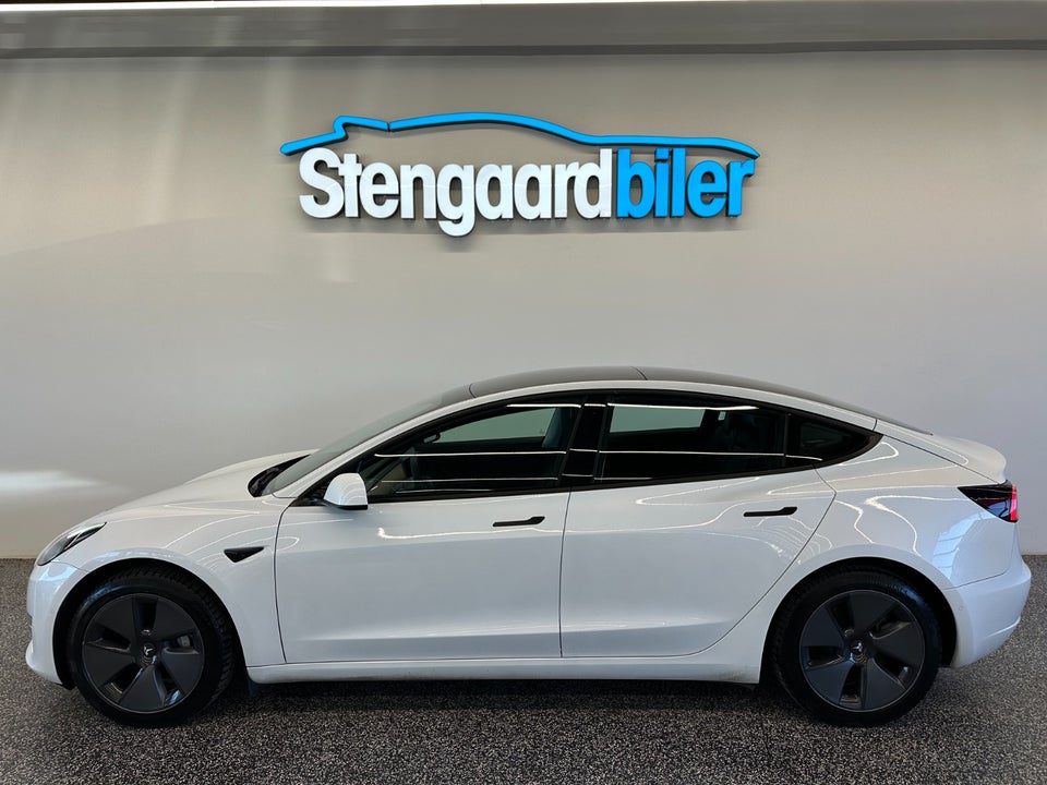 Tesla Model 3 Long Range AWD 4d