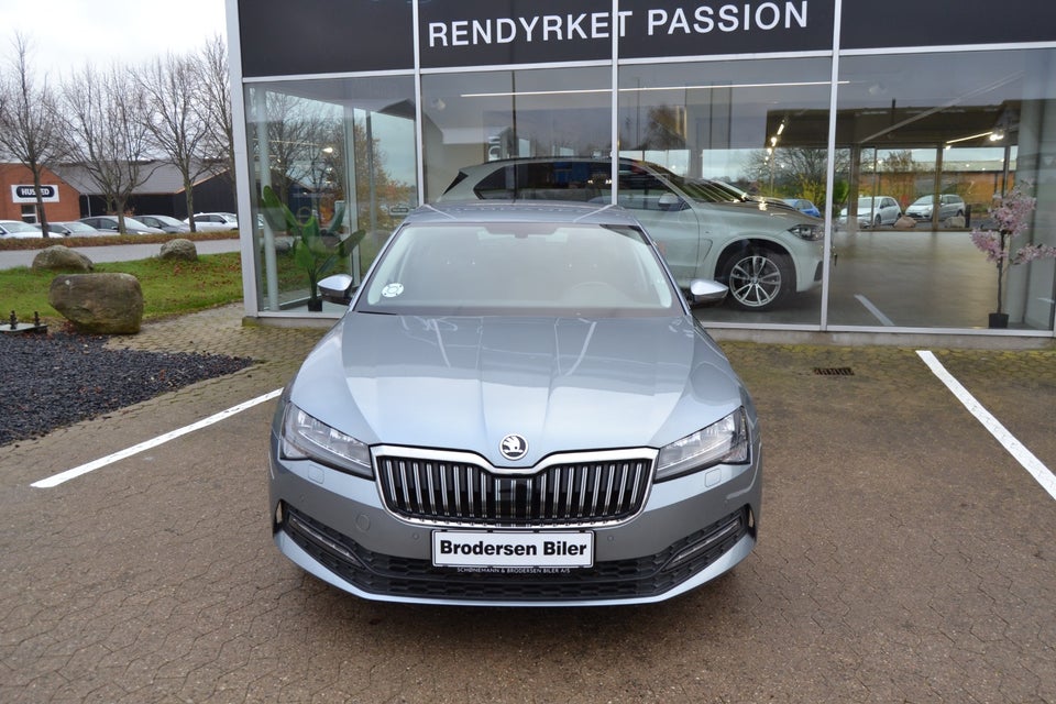 Skoda Superb 2,0 TDi 150 Intro Edition DSG 5d