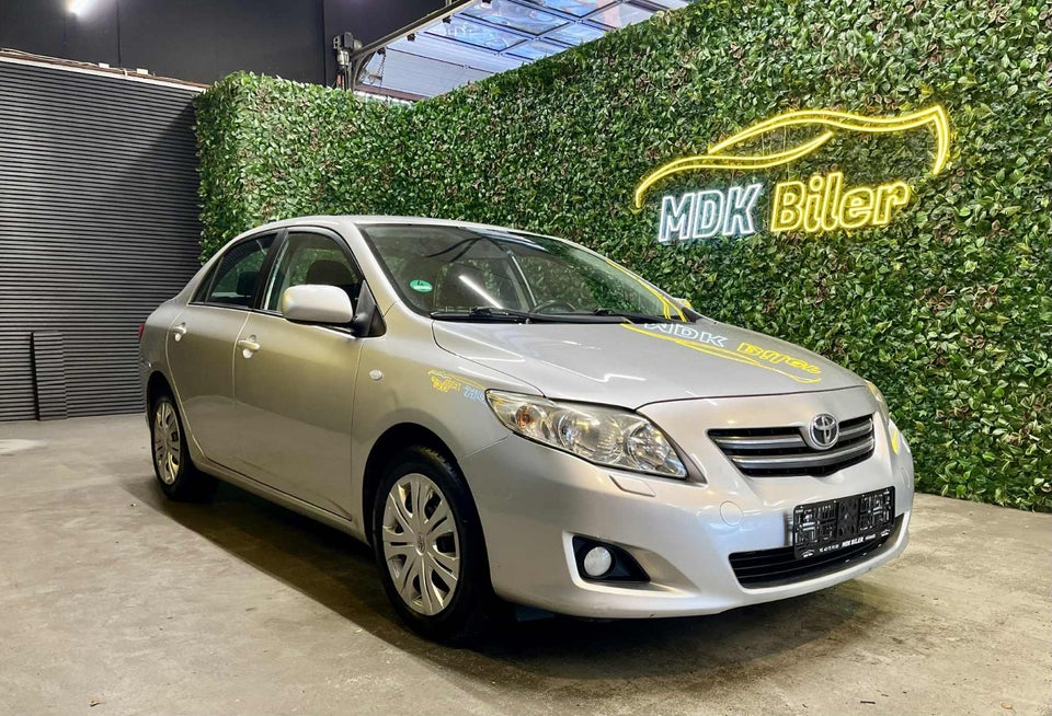 Toyota Corolla 1,6 Luna 4d