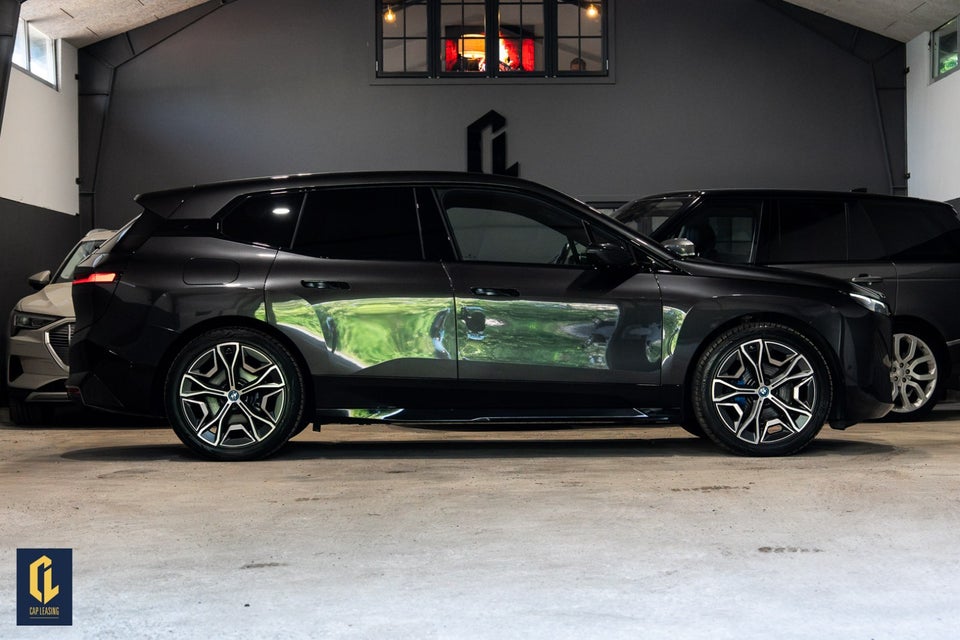 BMW iX xDrive40 Fully Charged 5d