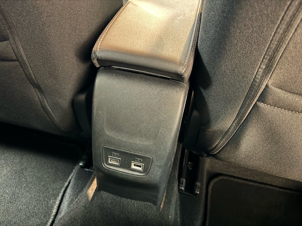 Peugeot e-208 50 Style 5d