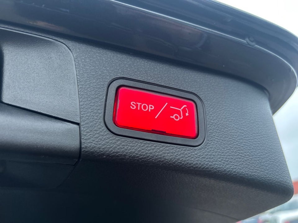 Mercedes C300 e 2,0 AMG Line Night Edition stc. aut. 5d