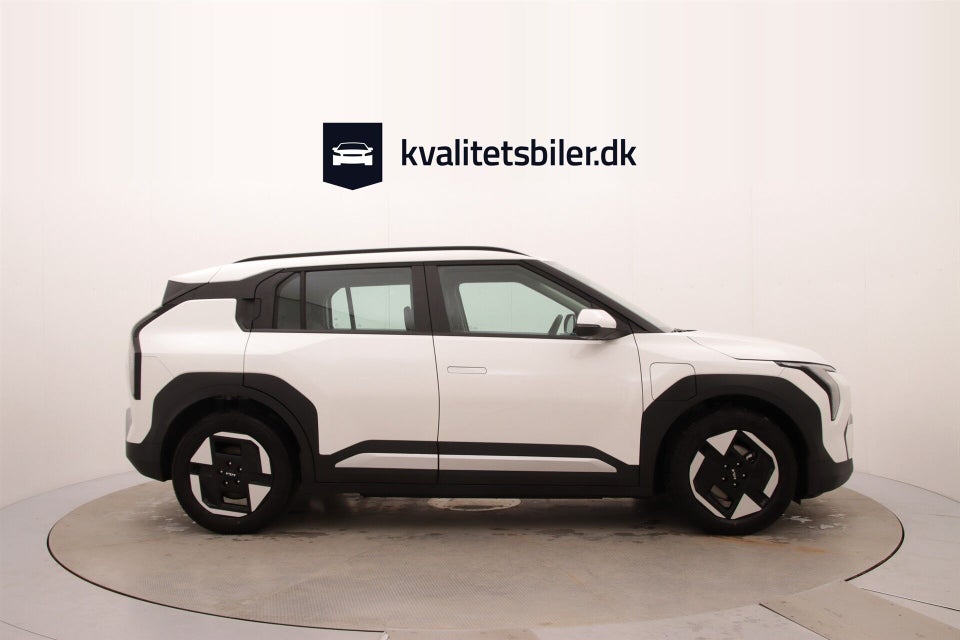 Kia EV3 58 Standard Range Access 5d