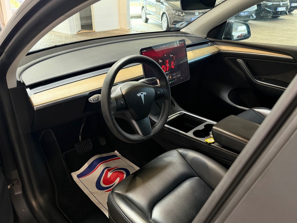 Tesla Model Y RWD 5d
