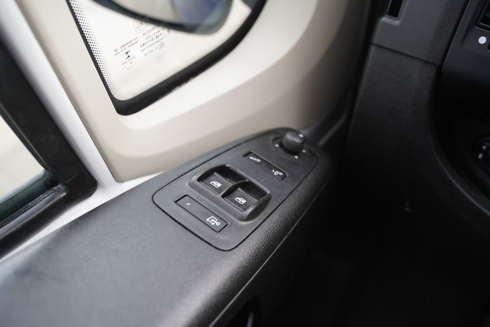 Citroën Jumper 35+ 2,2 BlueHDi 165 L2H2 FlexLine