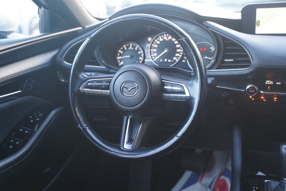 Mazda 3 2,0 e-SkyActiv-G 150 Cosmo aut. 4d