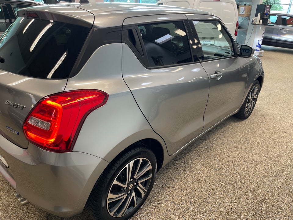 Suzuki Swift 1,2 mHybrid Exclusive CVT 5d