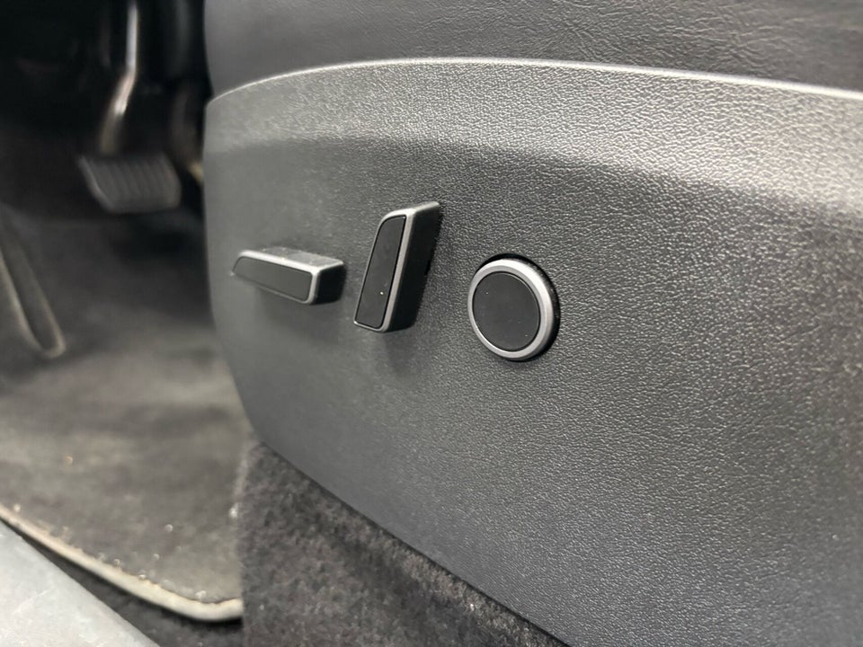 Tesla Model Y RWD 5d