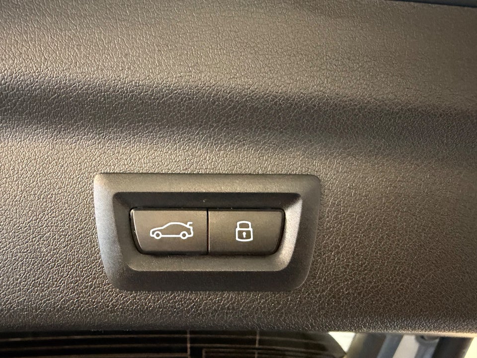 BMW iX1 xDrive30 M-Sport Premium 5d