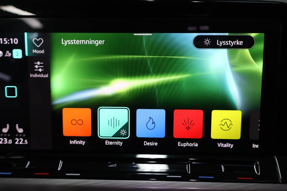 VW Golf VIII 1,5 eTSi 150 Style Variant DSG 5d