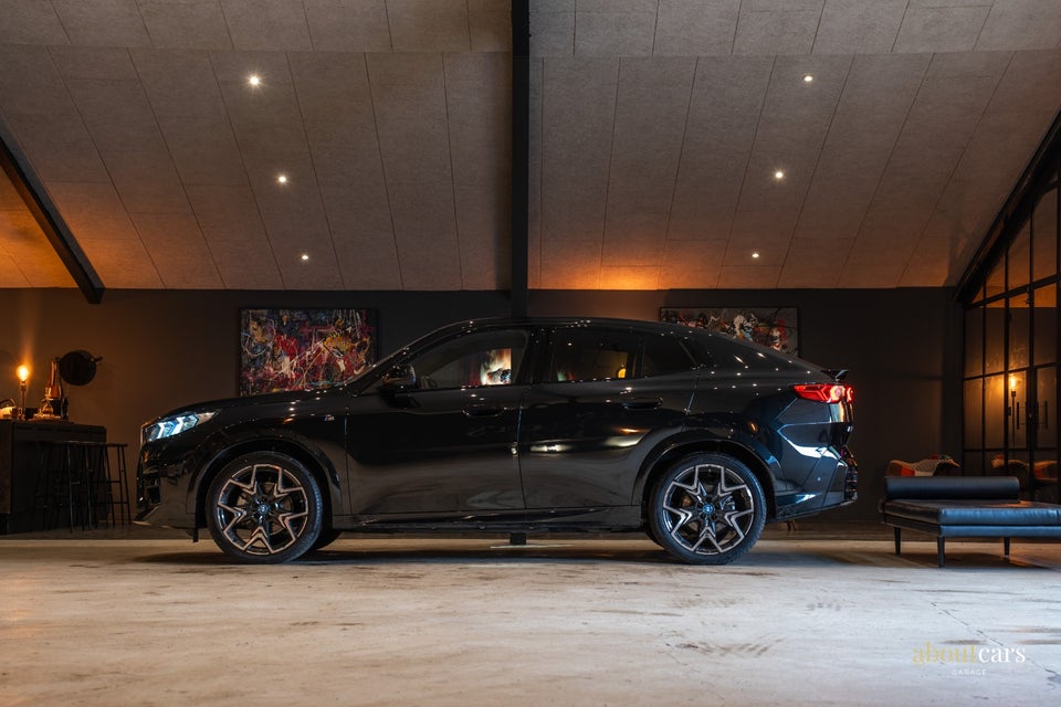 BMW iX2 eDrive20 M-Sport 5d