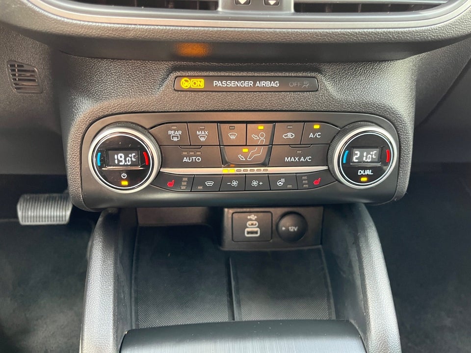 Ford Focus 1,5 EcoBlue Titanium stc. aut. Van 5d