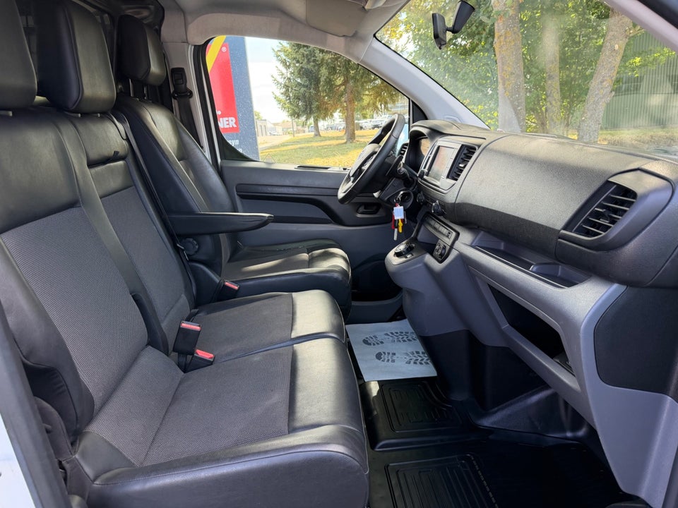 Toyota ProAce 2,0 D 180 Medium Comfort aut. 6d